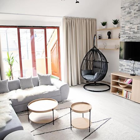 Cozy Modern Apartment In The Old Town - Hlavna Street Košice Exteriér fotografie